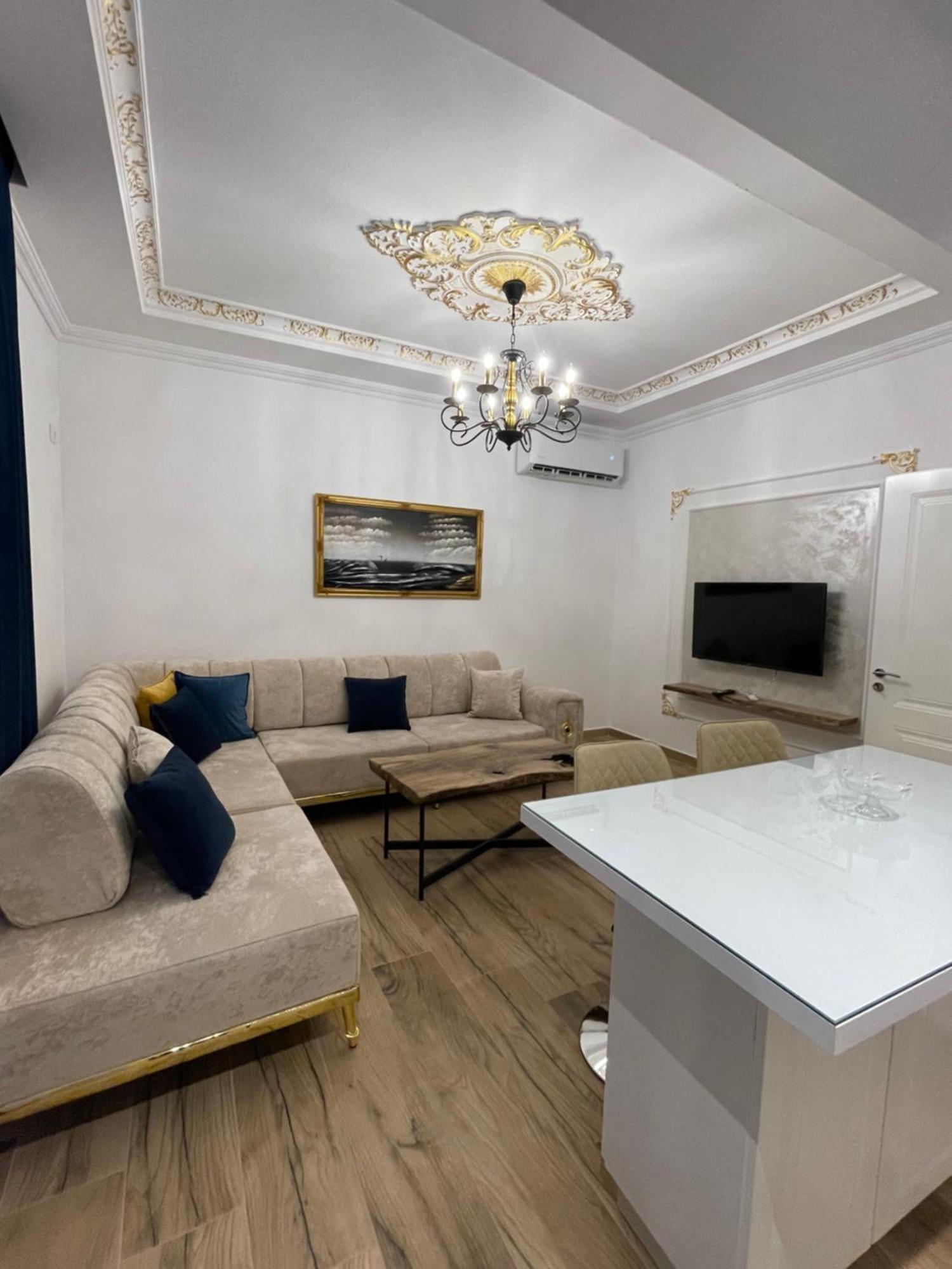 Leonard'S Apartment Durrës Eksteriør billede